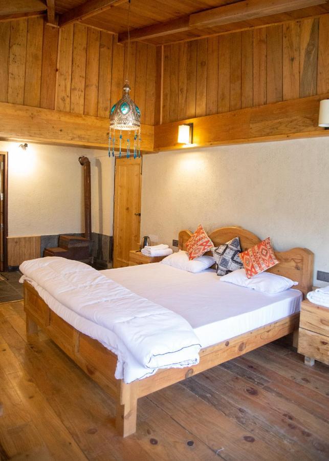 Osho Himalayas Wellness Resort Kangra Exterior foto